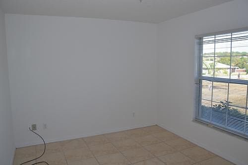 2nd image of 1128 Hill Mount Dr