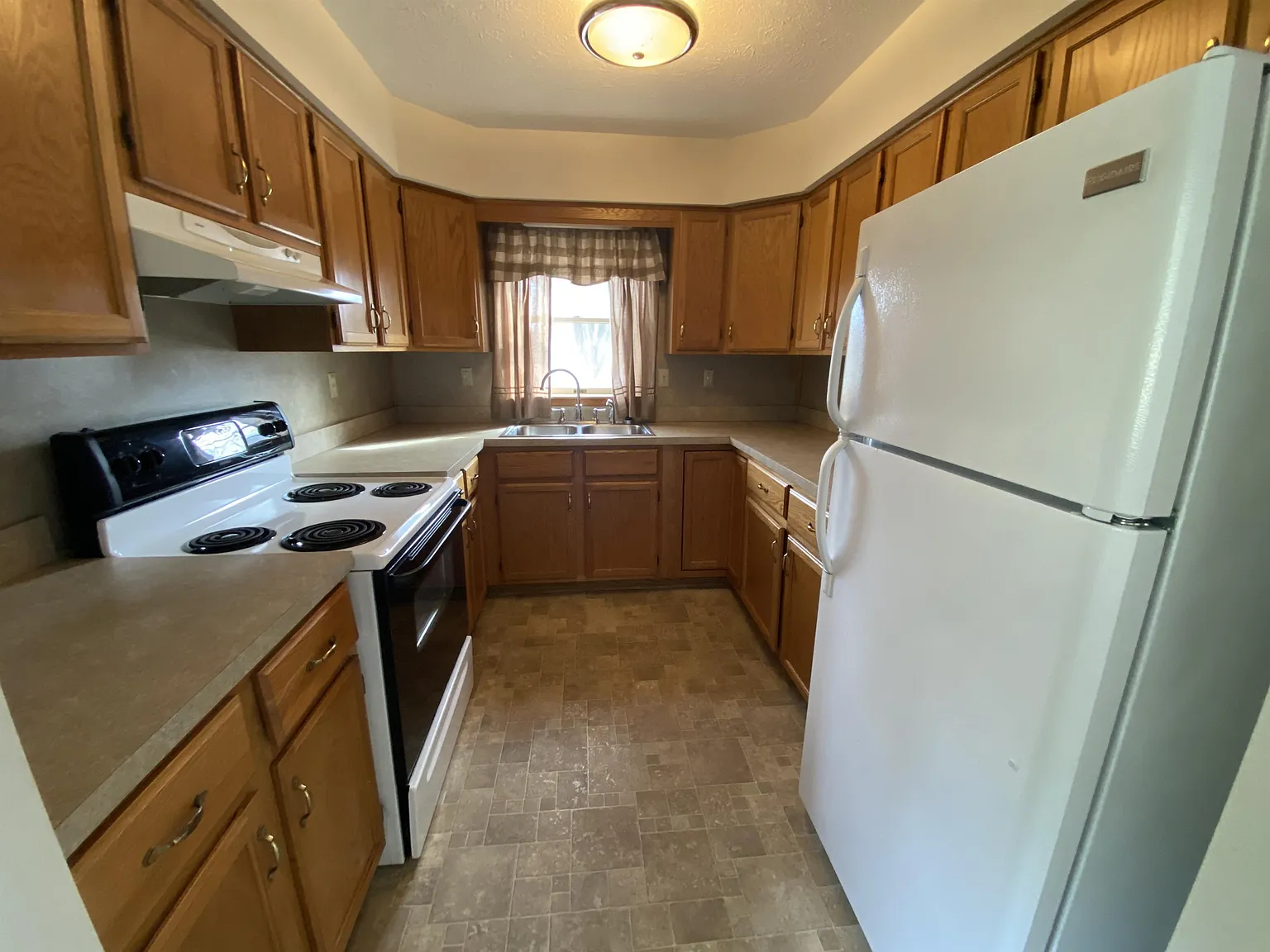 408A Overlook Drive - 1 — Photo 2