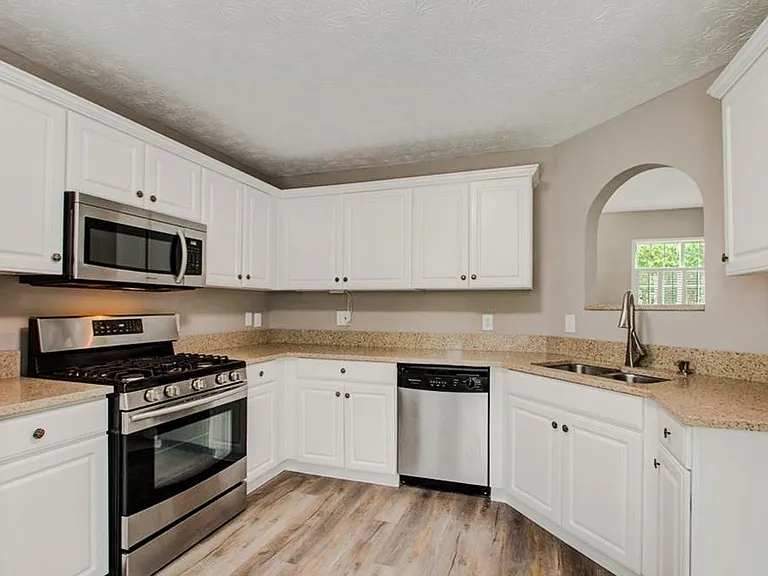 3321 Serenade Ct — Photo 4