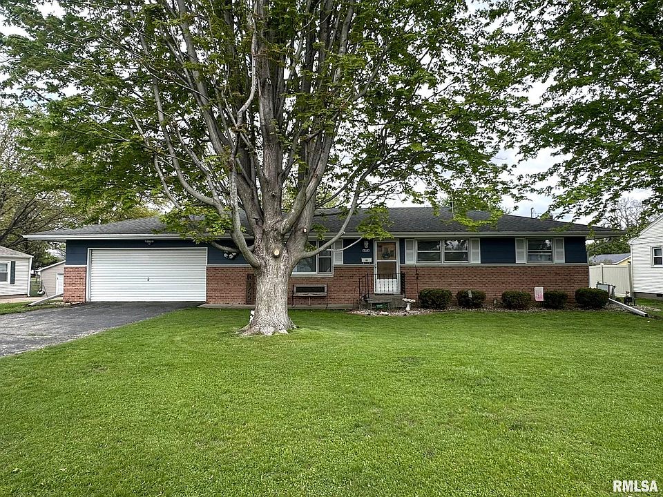 1st image of 1755 Robertson Ave