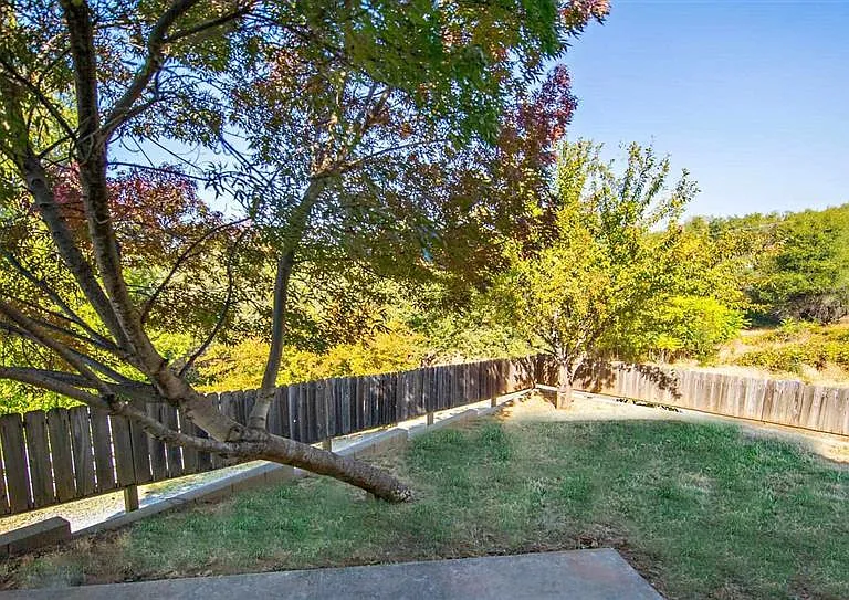 20461 Bay Meadows Dr — Photo 2