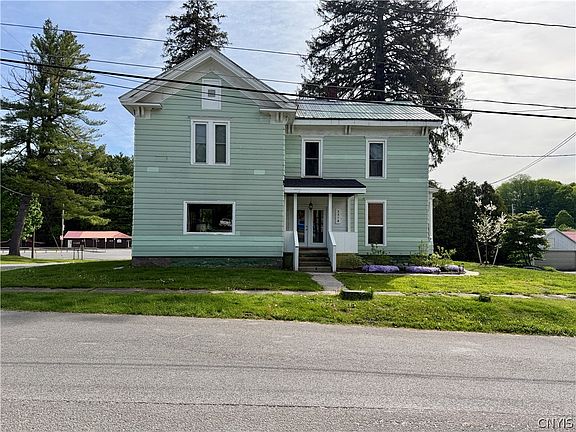 2nd image of 3318 Douglas St
