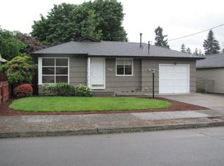 9022 NE Sacramento St, Portland, OR 97220
