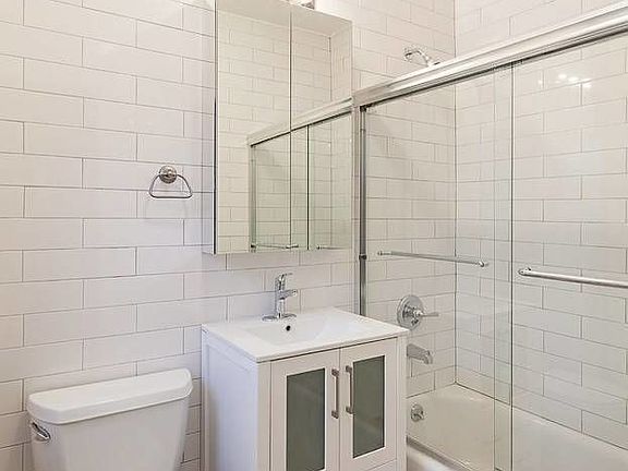 4th image of 10-14 47th Ave #3
