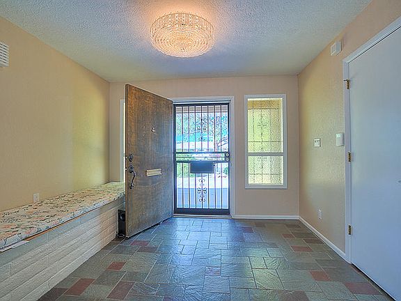 4th image of 1407 Hertz Dr SE