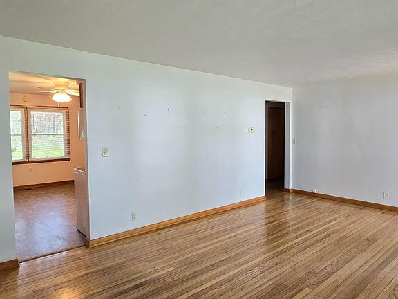 5th image of 140 Park Ave