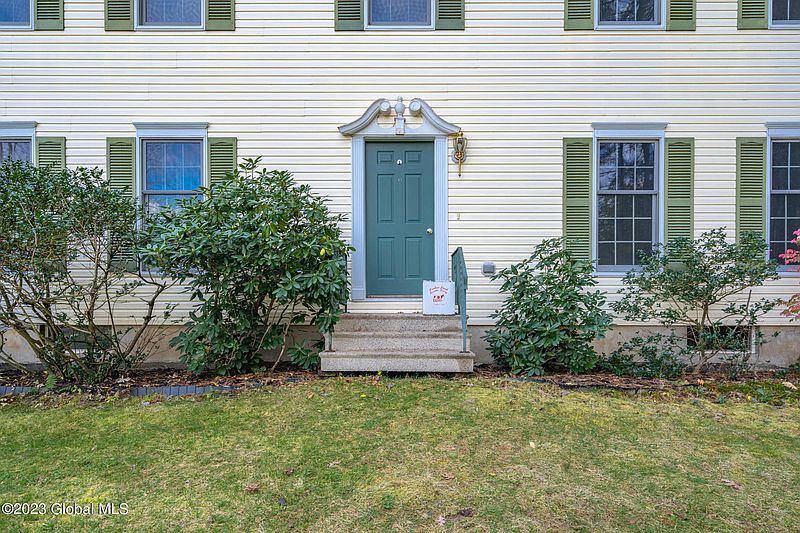 4th image of 97 Willow Street