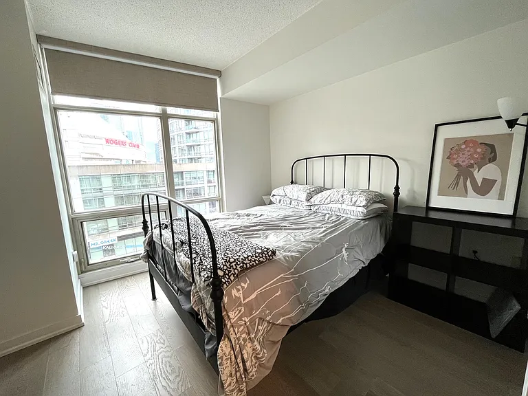 10 Navy Wharf Ct #608 — Photo 8