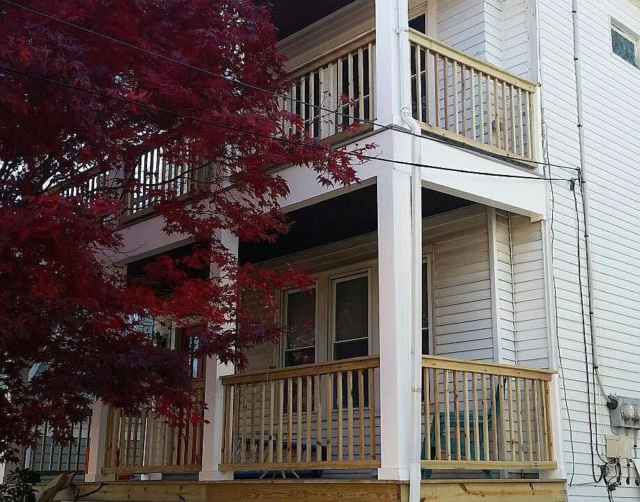 1st image of 28 Peyster St #1