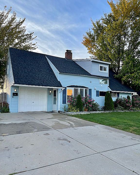 1st image of 36 Grassy Ln