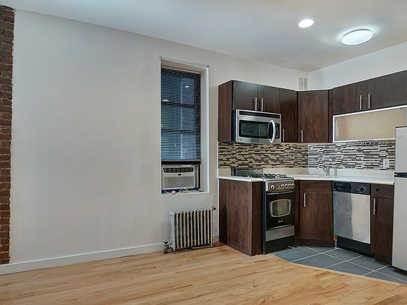 5th image of 128 E 96th St APT 5B