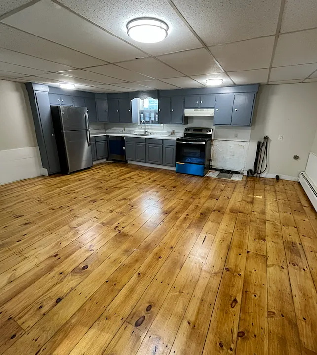 Kitchen/Dining Area