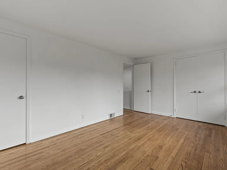 Putney Townhomes — Photo 15