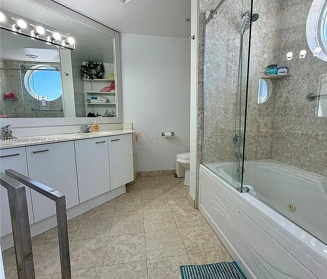 7330 Ocean Ter #8 — Photo 9