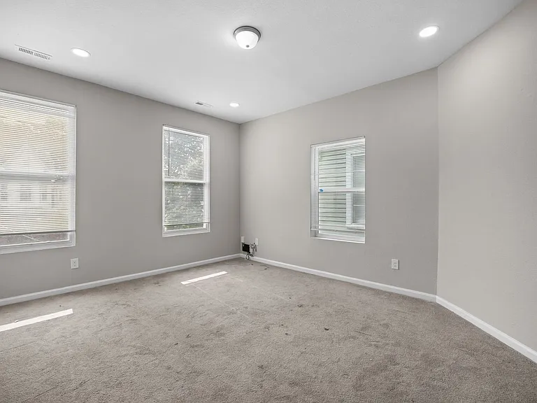 126 Linden Avenue — Photo 27