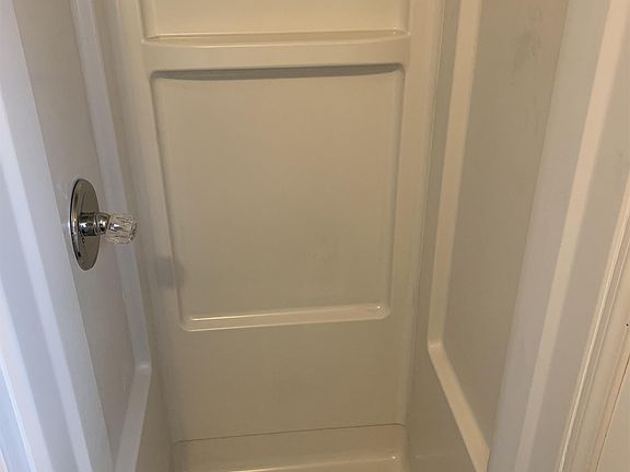 4th image of 709 Oilfield Ave APT 5