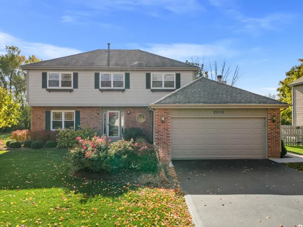 2005 Glenmoor Dr, Dundee, IL 60118