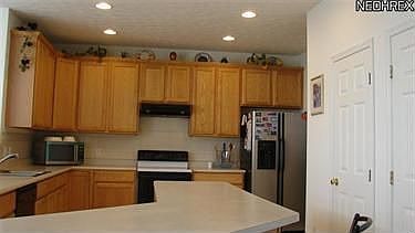 5th image of 553 Weatherstone Dr