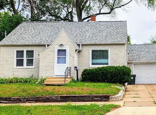 414 Peek St, Waterloo, IA 50703