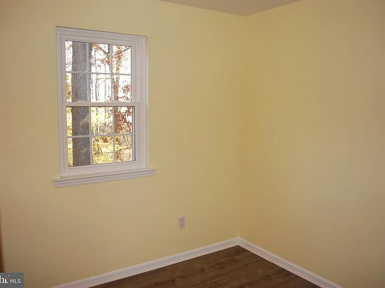 290 Lawndale Ave — Photo 23