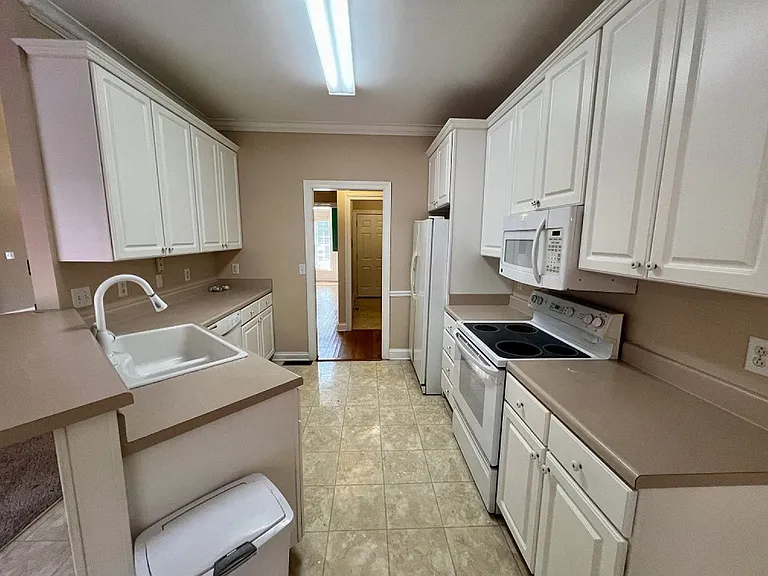 2201 Keegan Dr — Photo 8