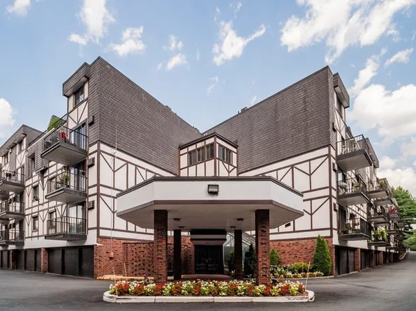 9 Broadway APT 113, Saugus, MA 01906