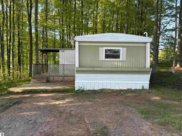 241 Three Mile Rd N, Traverse City, MI 49696