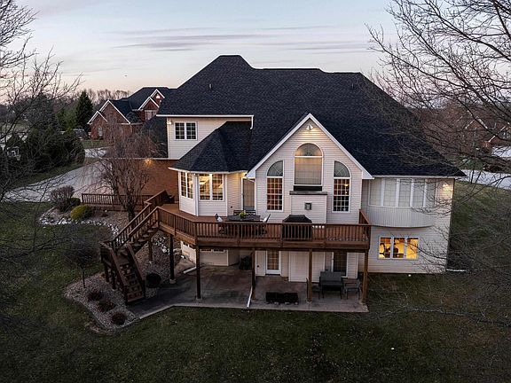 3rd image of 3510 Timberline Dr