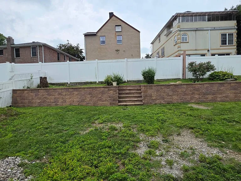 28 Roundhill Dr — Photo 10