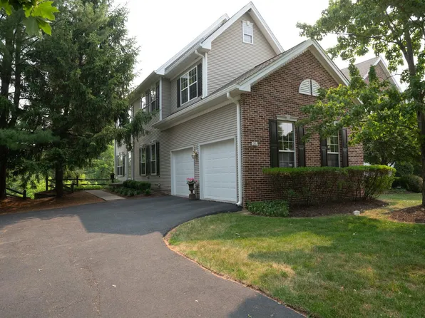 26 Heritage Hills Dr, Washington Crossing, PA 18977