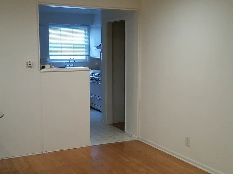 1124 N Louise St #F — Photo 7