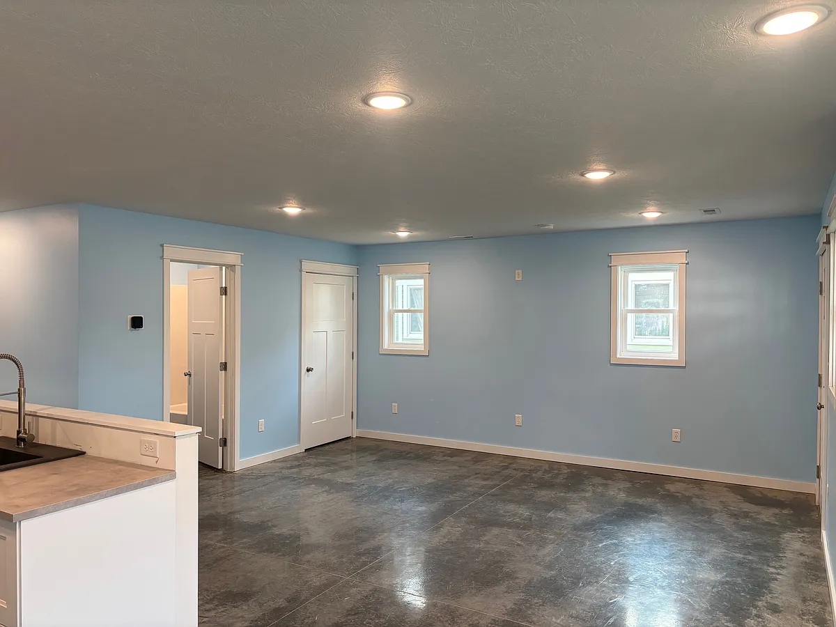 Building Photo - 408 W Washington St #B