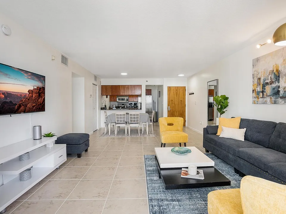 1200 Brickell Bay Dr #3124