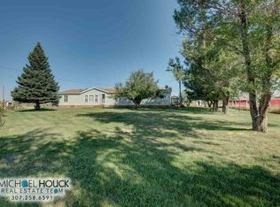 541 Appaloosa Ln, Evansville, WY 82636