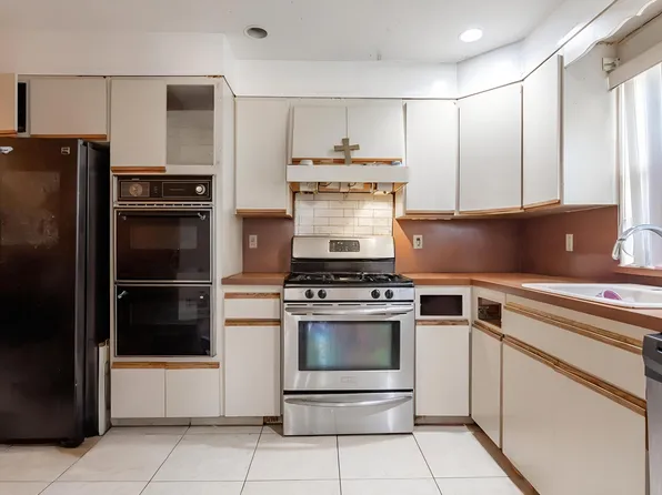 27 Bascom Place image 14 of 25