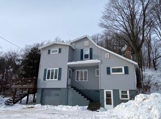 135 Cliff St, Ishpeming, MI 49849