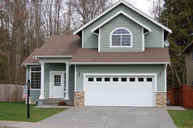 Great 2 story backing to greenbelt