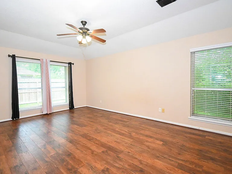 16302 Ash Point Ln — Photo 17