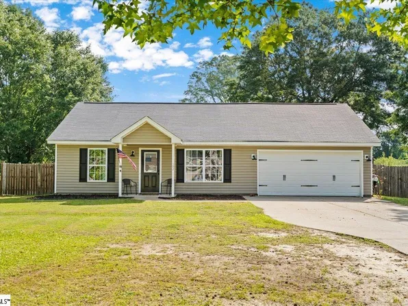 107 Laura Jane Ln, Gray Court, SC 29645