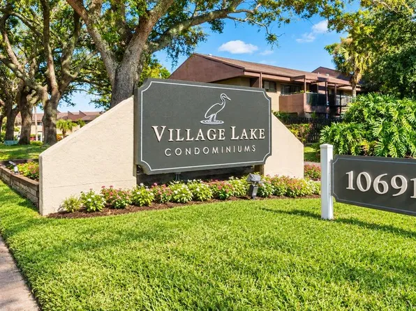 860 S VILLAGE DRIVE N #105, ST PETERSBURG, FL 33716