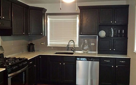 3rd image of 325 Somonauk St