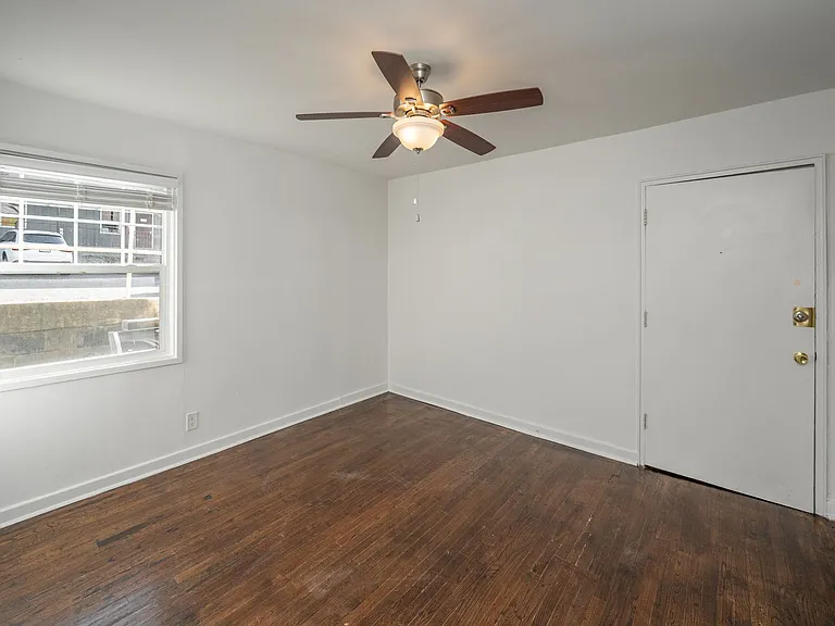 Magnolia Court — Photo 29