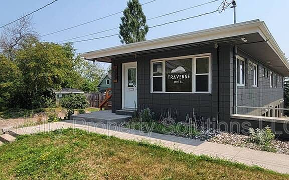 2nd image of 923 E Central Entrance Dr #1-ALL