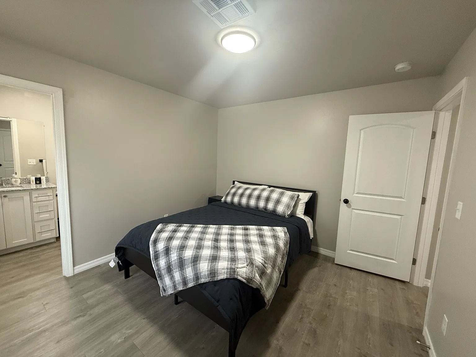 230 North Johnston Avenue — Photo 3