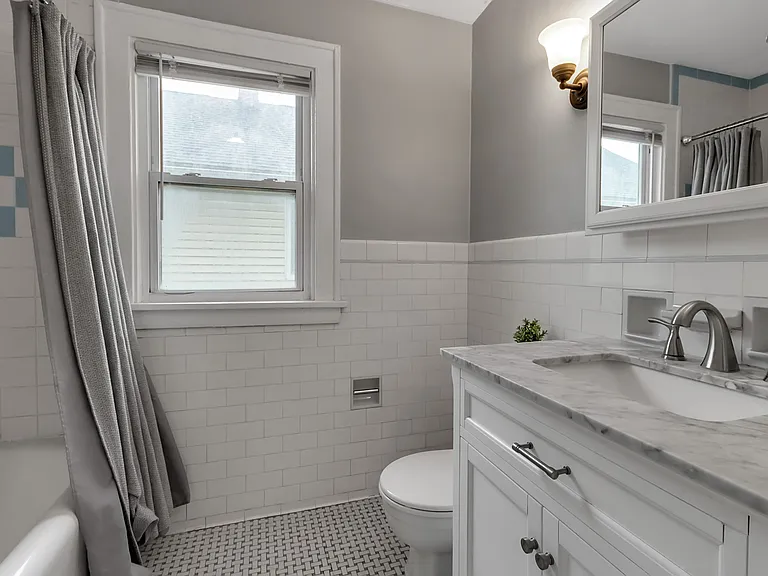 272 Windermere Blvd #2 — Photo 4