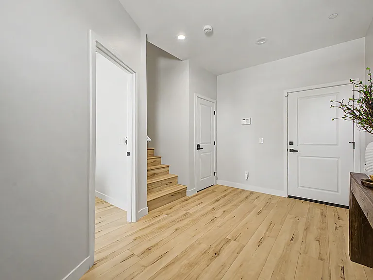 2601 E Clarendon Ave #9 — Photo 36