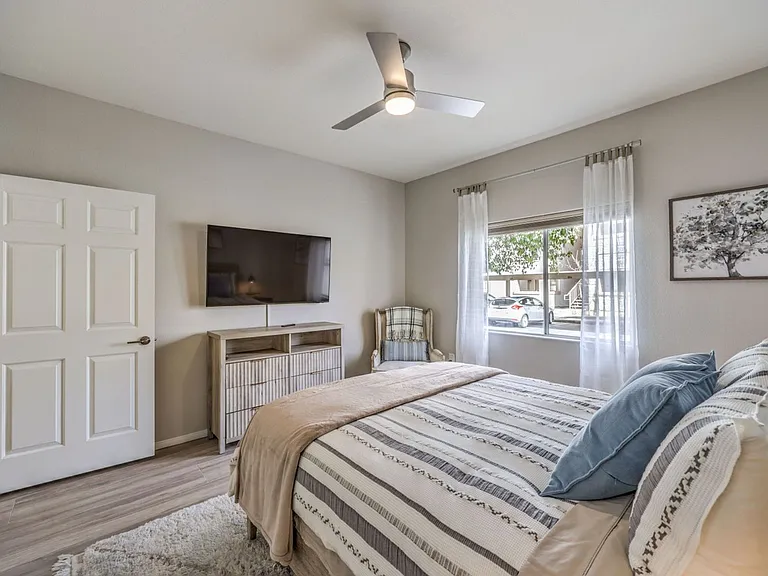 855 N Stephanie St #1015 — Photo 14