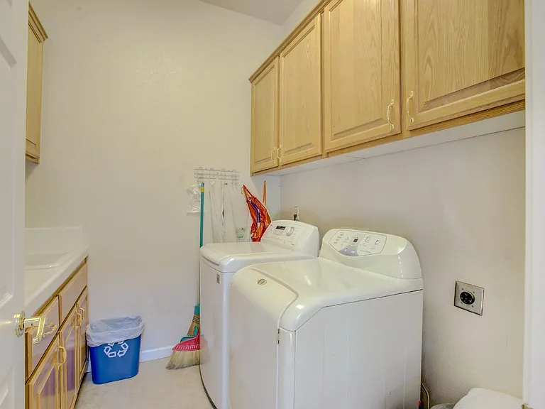 7820 Tigerwoods Dr — Photo 2