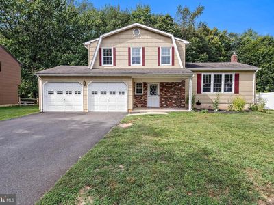 52 Colleen Cir, Ewing, NJ, 08638