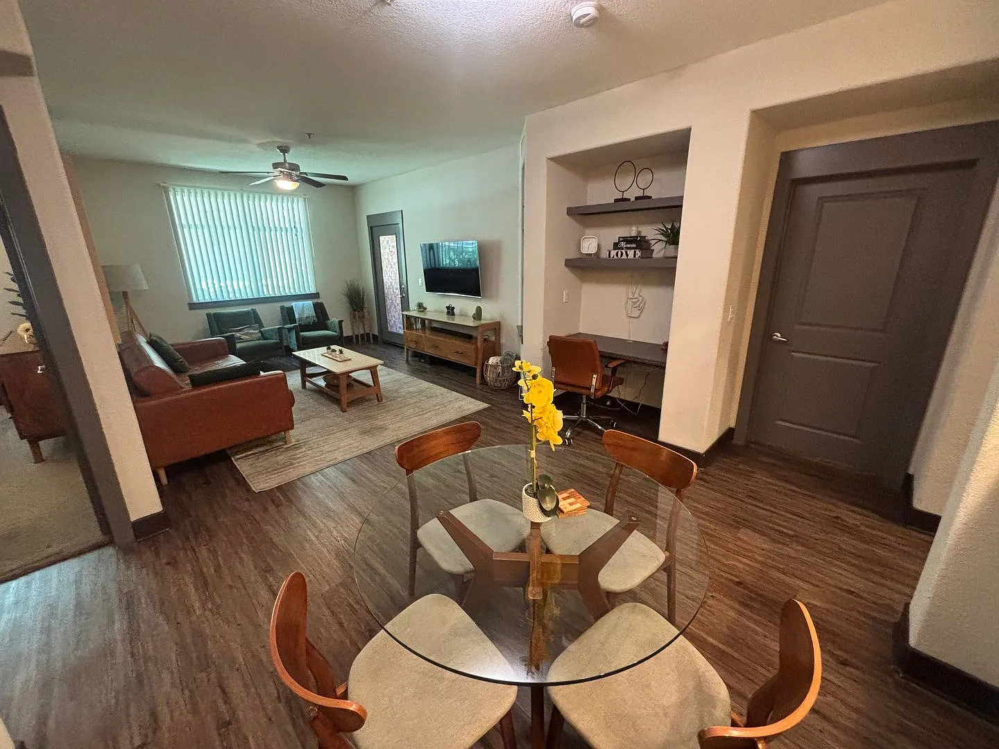Premium 2-Primary Bedroom Condo in Valencia Town Center! Furnished or Unfurnished. — Photo 4